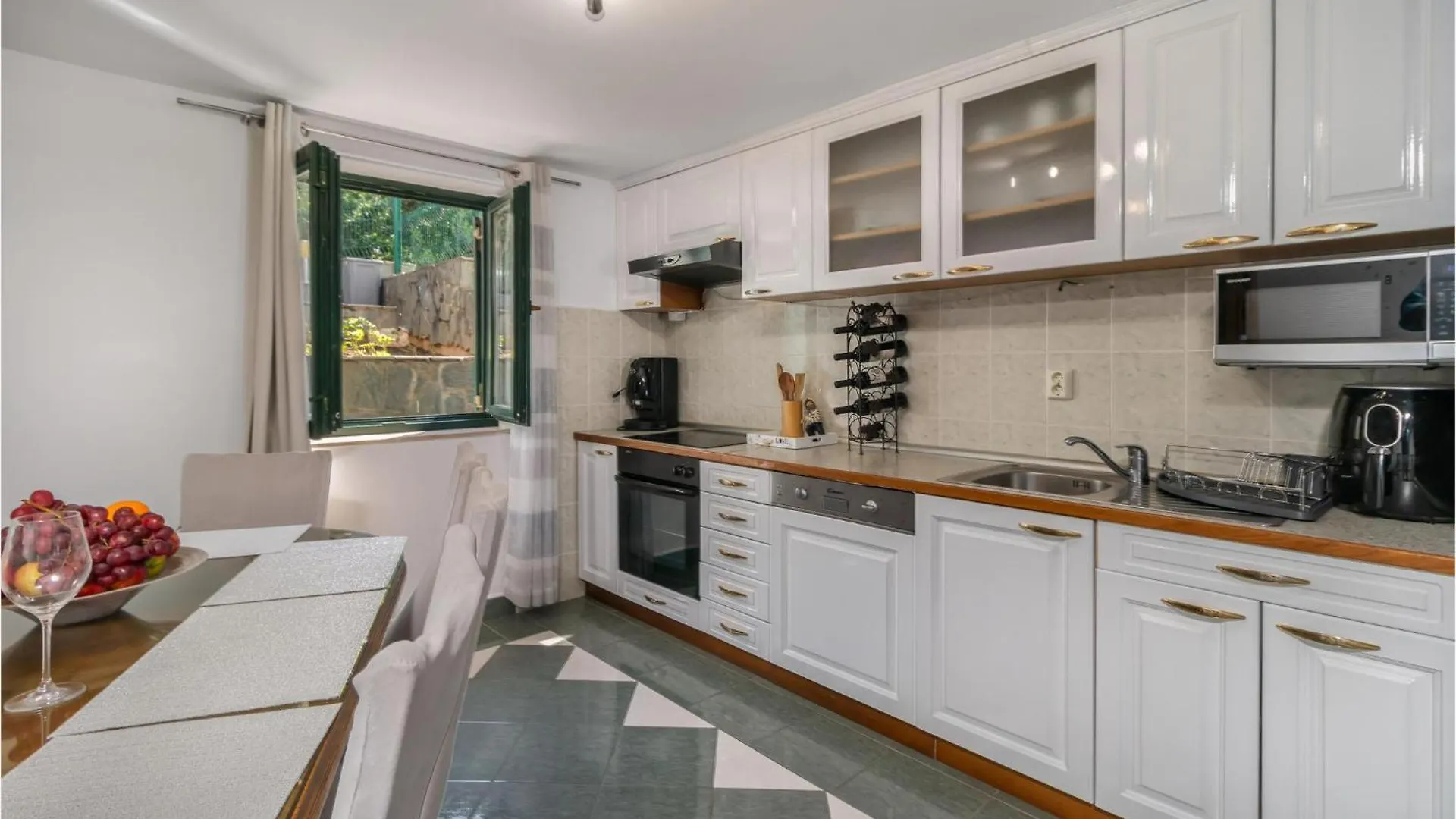 Cozy Home In Crikvenica With Sauna 0*,